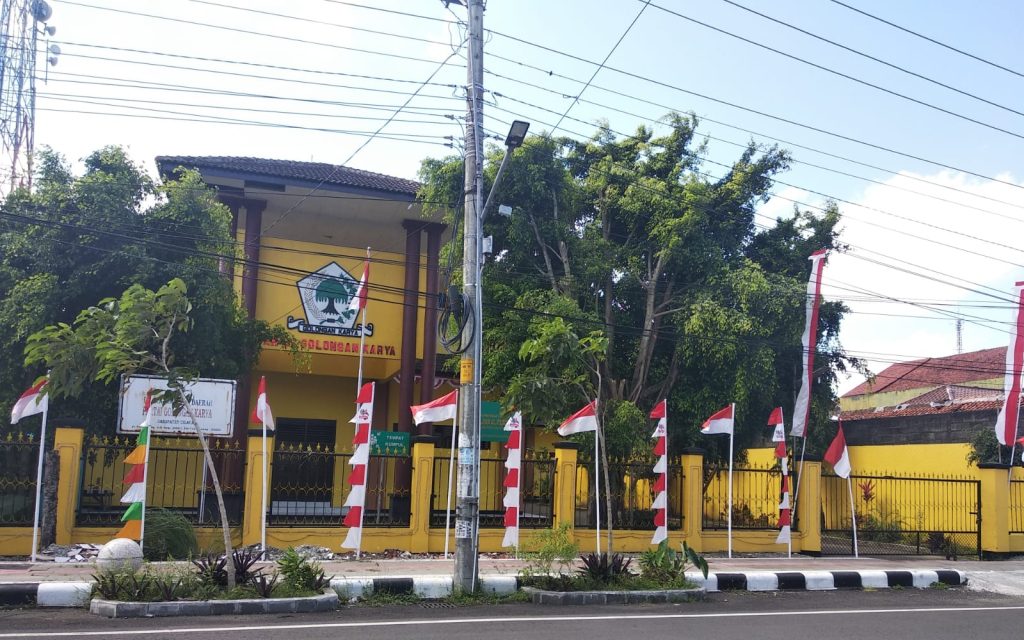 Gedung Golkar No 1 Cilacap