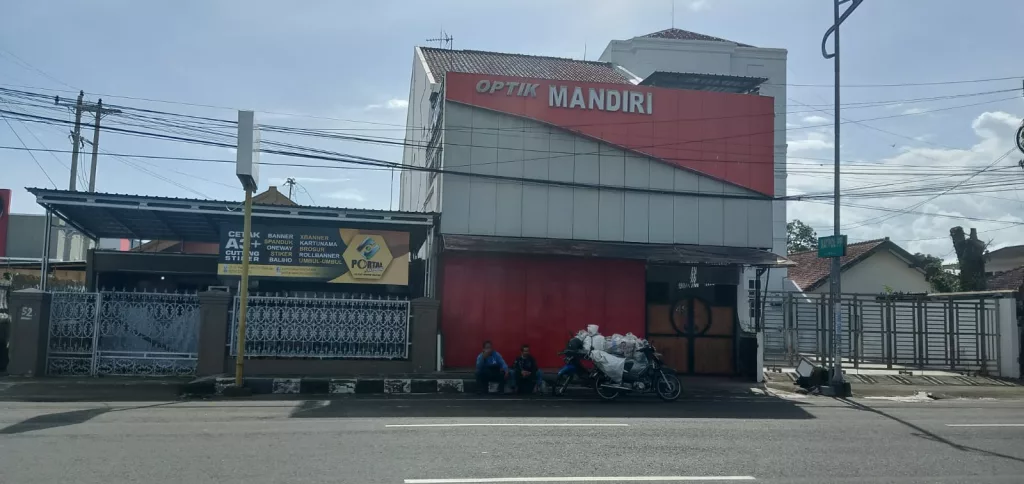 Optik Mandiri Cilacap